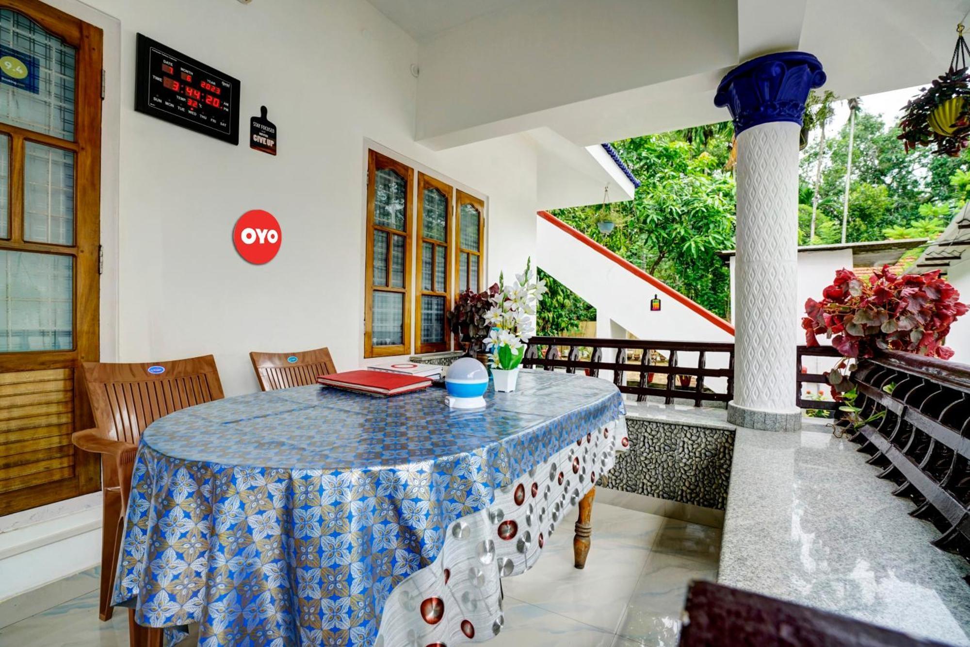 Oyo Flagship Meadow View Inn Thekkady Eksteriør bilde