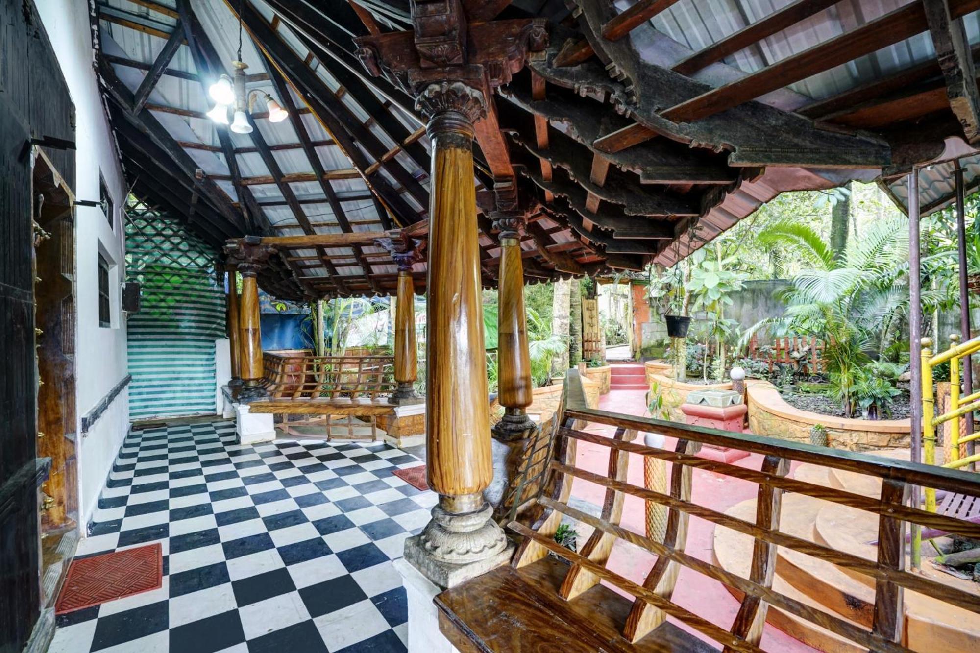 Oyo Flagship Meadow View Inn Thekkady Eksteriør bilde