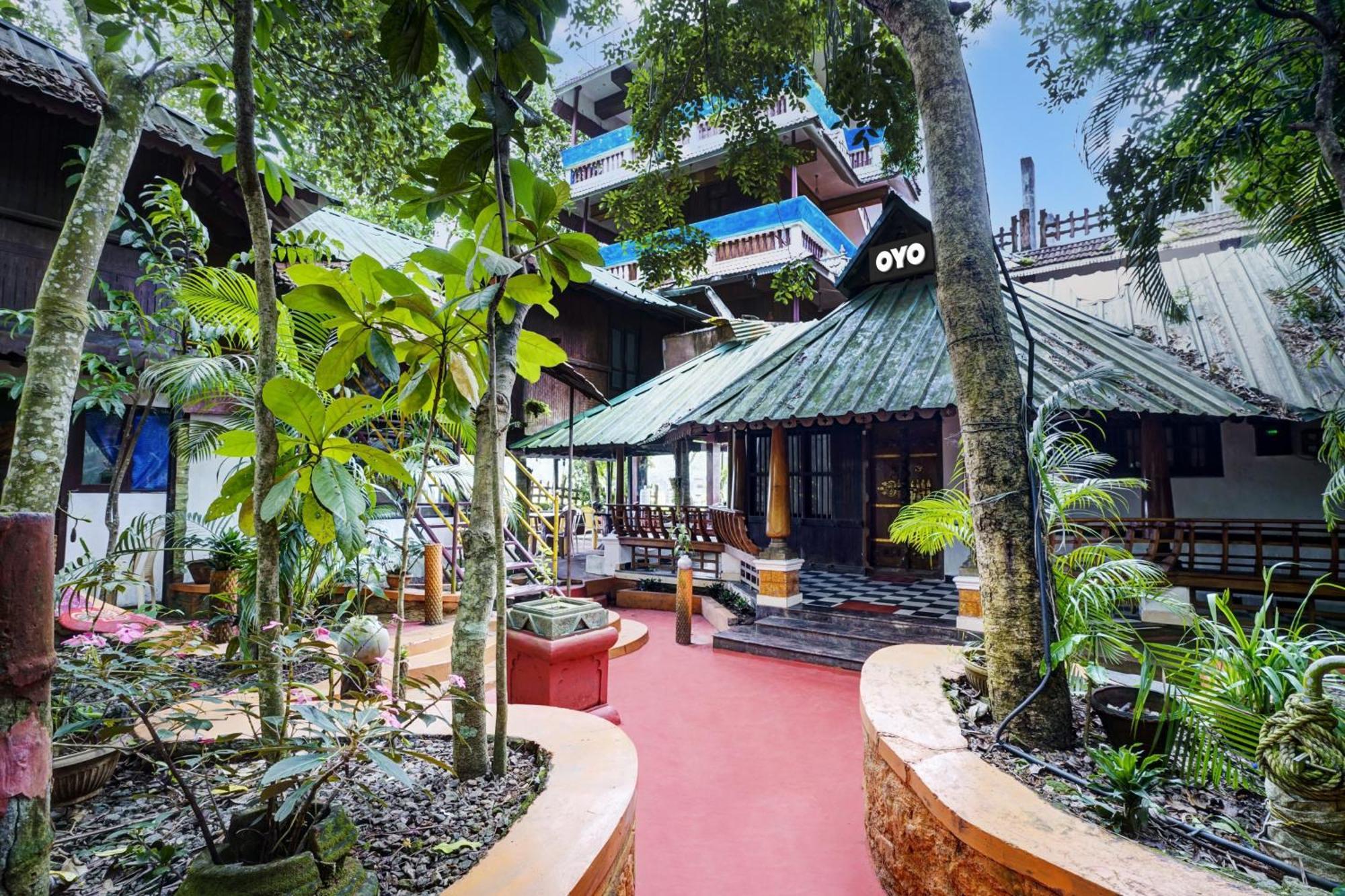 Oyo Flagship Meadow View Inn Thekkady Eksteriør bilde